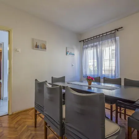 Avisnja * Crikvenica