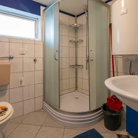 Avisnja Apartment