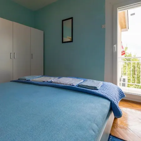 Avisnja Appartement *